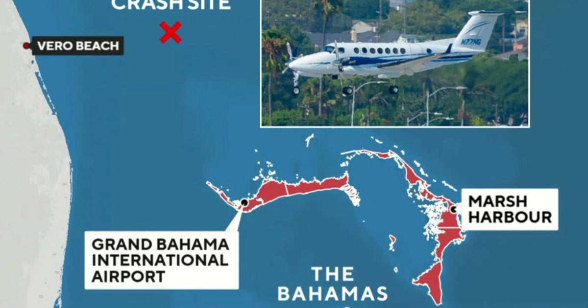 Video shows rescue of 11 people on board small plane that crashed off Florida coast
