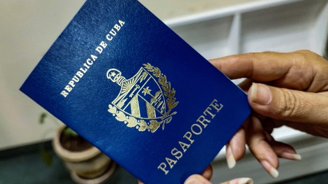 CUBA-POLITICS-MIGRATION-PASSPORT 