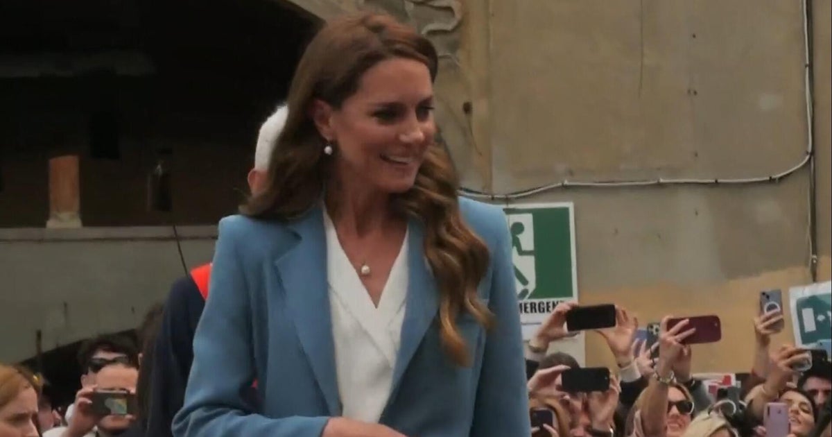 Prenss Kate, kanser tedavisine başladıktan sonraki ilk yurtdışı seyahatini gerçekleştiriyor
