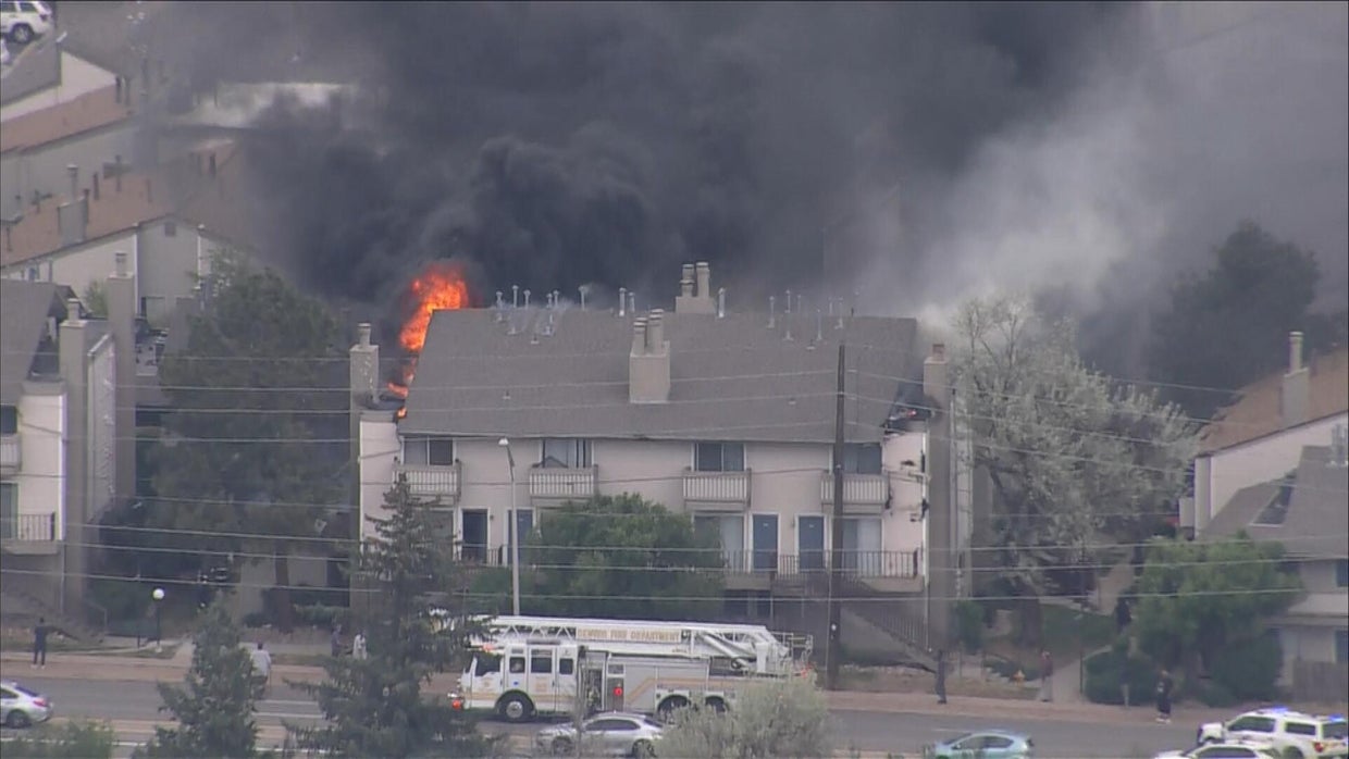 Apartment building catches fire in southeast Denver on Hampden Avenue ...