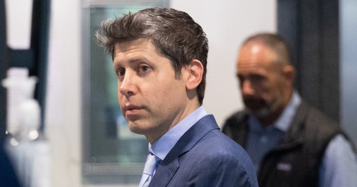 OpenAI CEO'su Sam Altman, Elon Musk'a karşı ifade verirken karşı çıkıyor