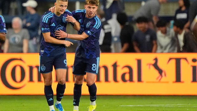 MLS Galaxy Sporting KC Soccer 