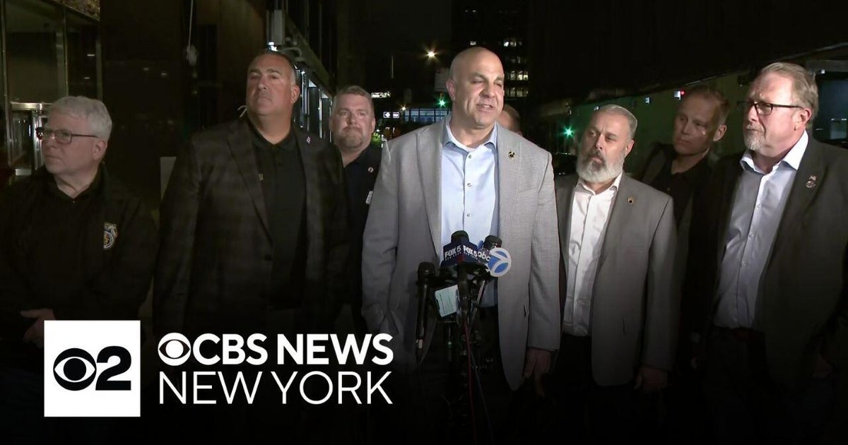 LIRR workers preparing for strike after MTA, unions fail to reach ...