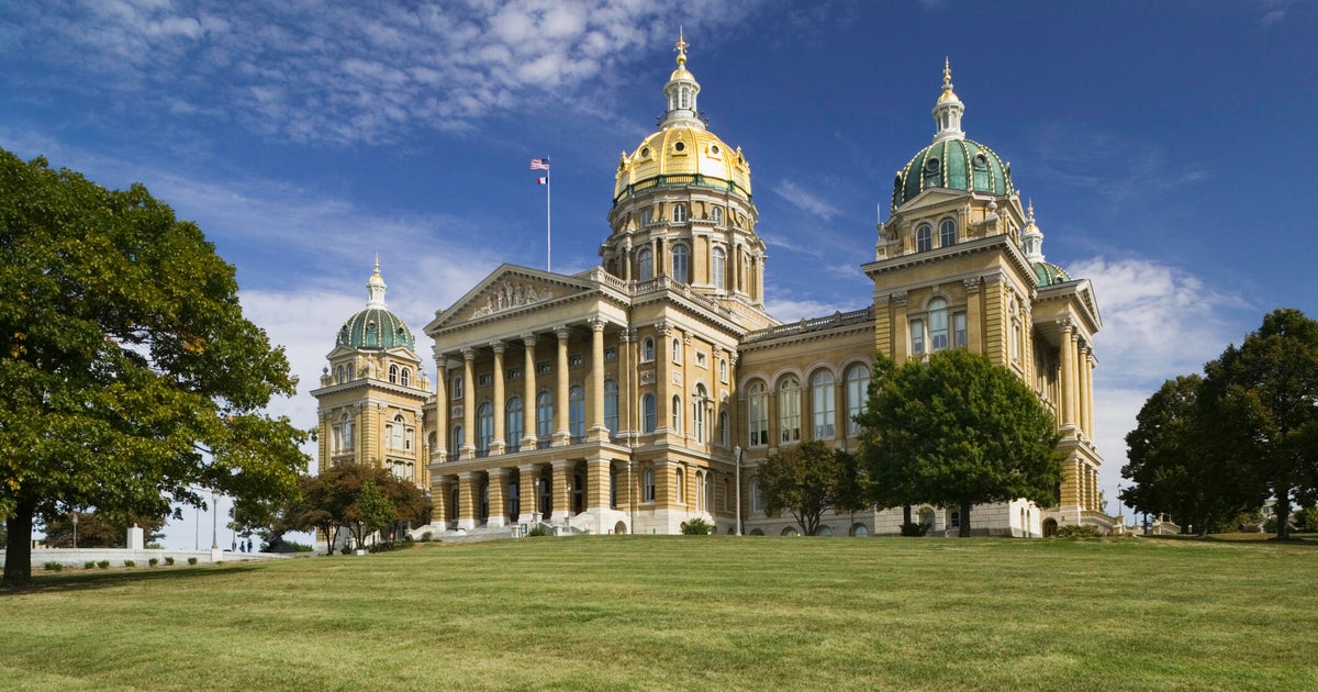 Iowa gubernatorial hopeful Rob Sand rallies with Kentucky Gov. Andy Beshear