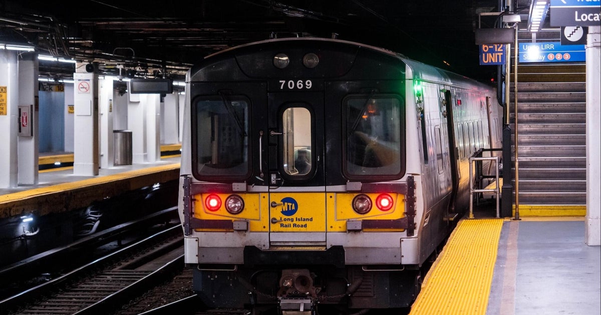 Thousands of railroad employees on strike in New York