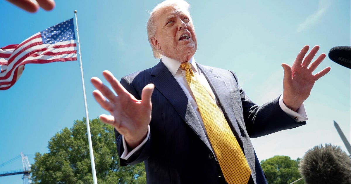 Republican, Democratic strategists react to latest poll on Trump, economy