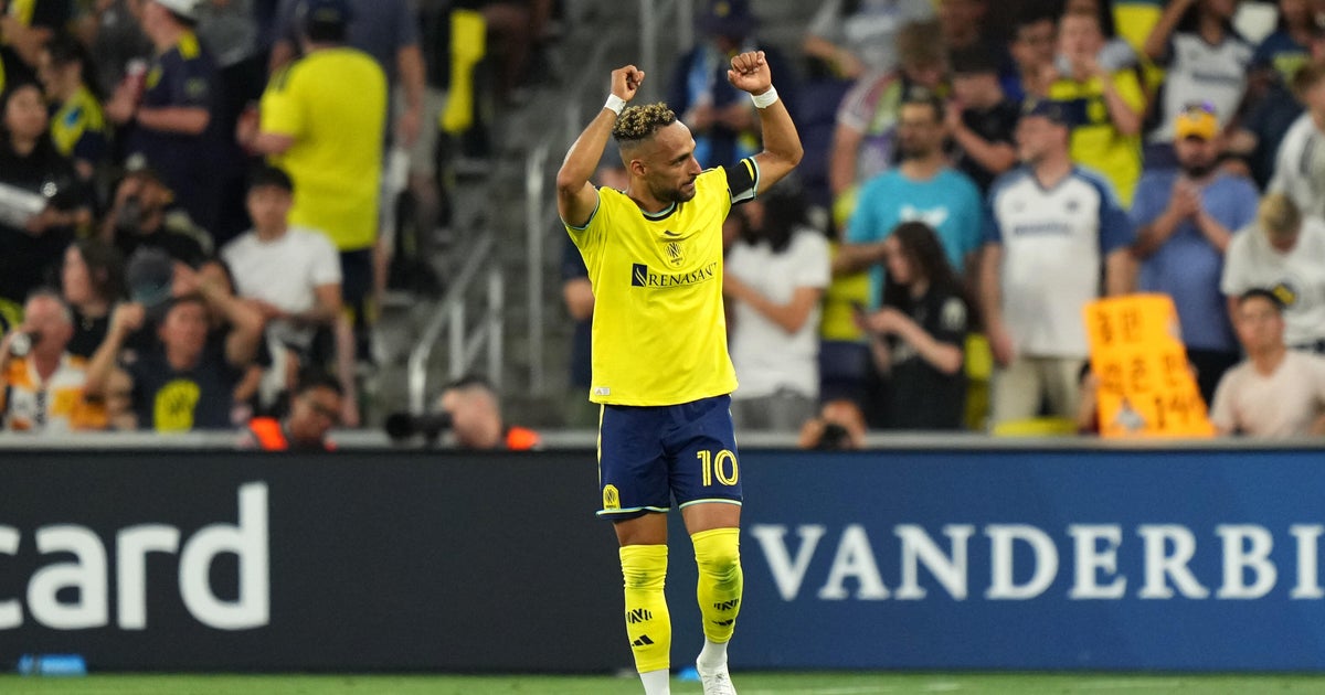 Mukhtar scores 3 goals, his 5th career hat trick, as Nashville beats ...