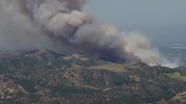US-WEATHER-SANDY FIRE 
