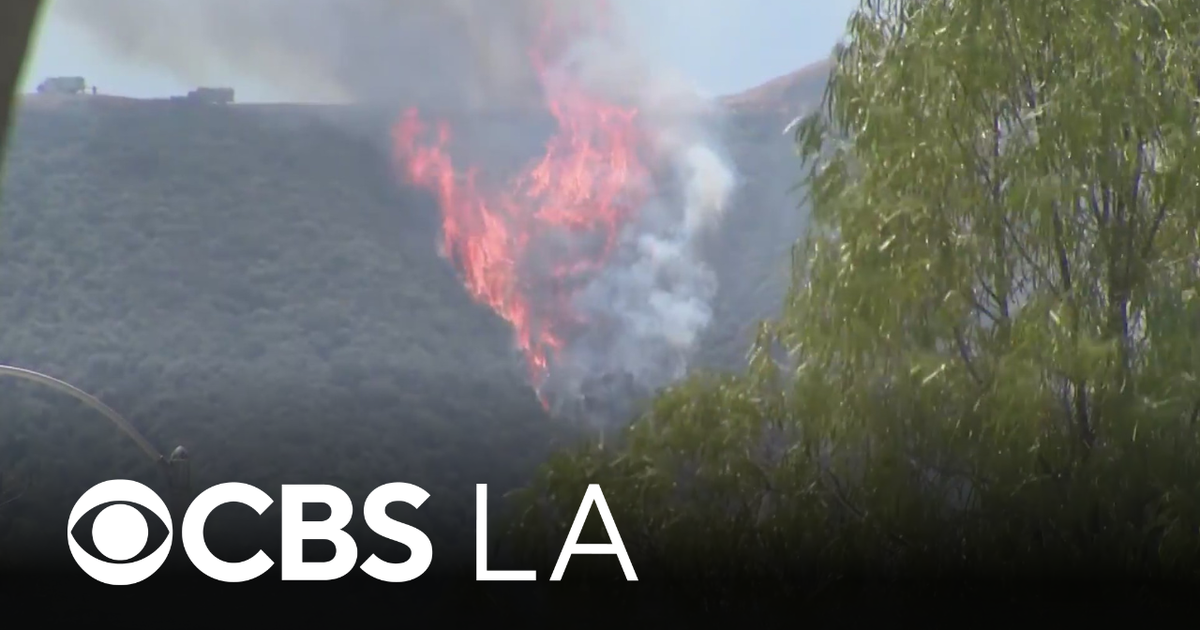 Thousands still evacuated as Sandy Fire burns more than 2,100 acres in ...
