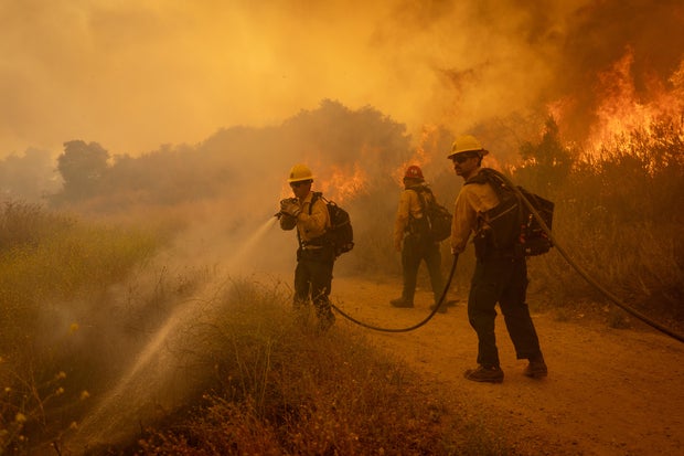Firefighters Battle Sandy Fire in Simi Valley