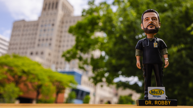 drrobbybobblehead2.png