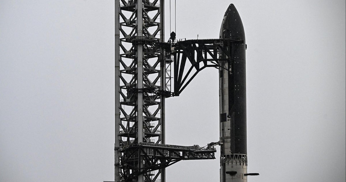 SpaceX scrubs test launch of upgraded Starship rocket