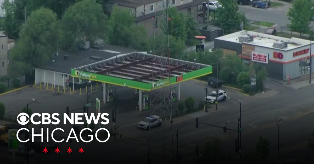 54-year-old man critically injured in West Englewood shooting - CBS Chicago