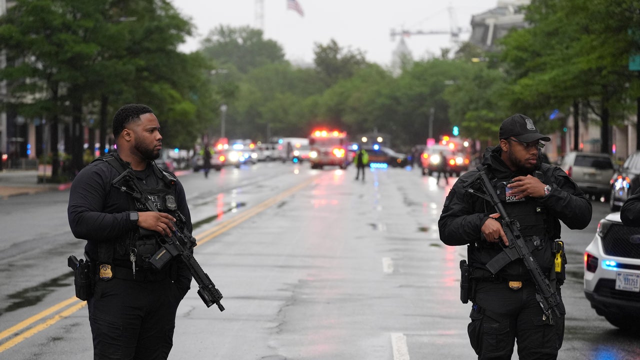 Suspect killed after opening fire on Secret Service checkpoint outside White House, officials say