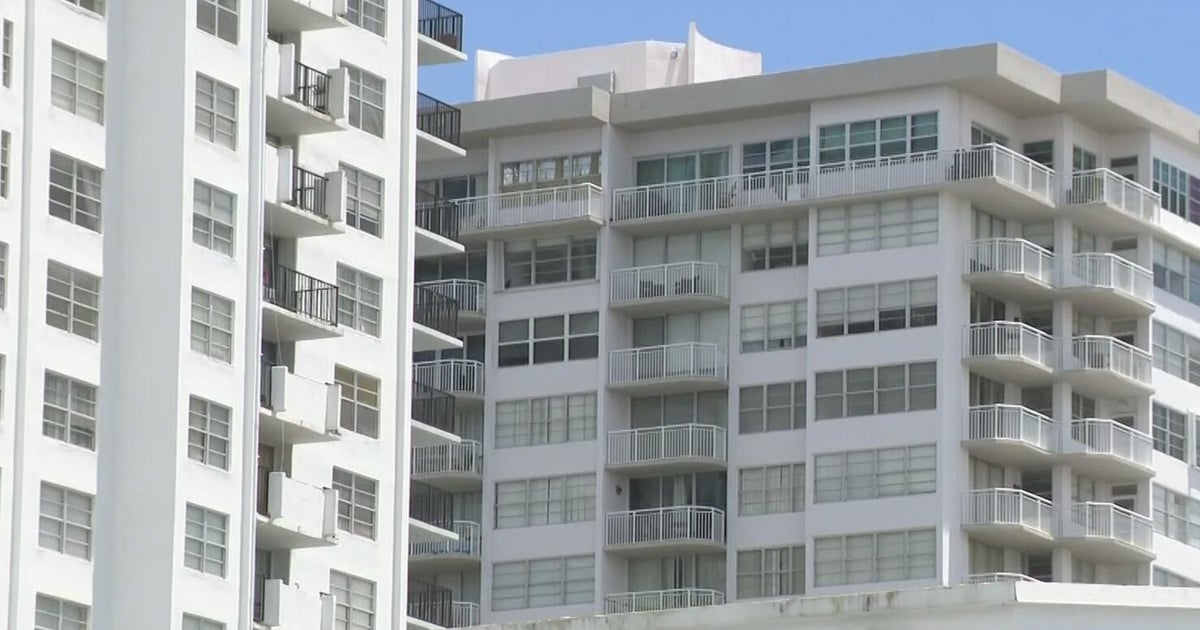 2 Miami-Dade condo owners arrested after confrontational HOA board meeting: 