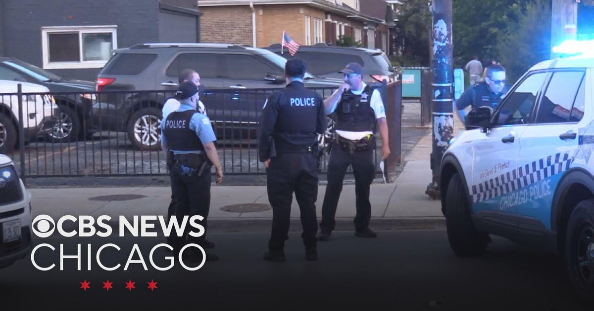 Woman, 62, hit and killed by car on Chicago's Northwest Side - CBS Chicago