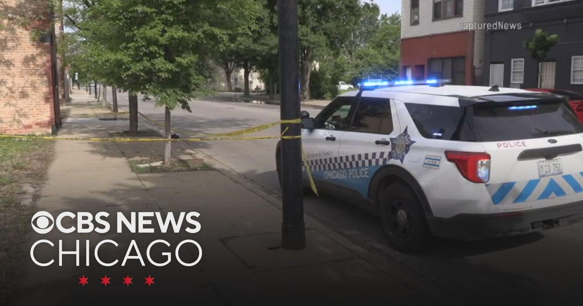 17-year-old dead, 2 men hurt in Back of the Yards shooting - CBS Chicago