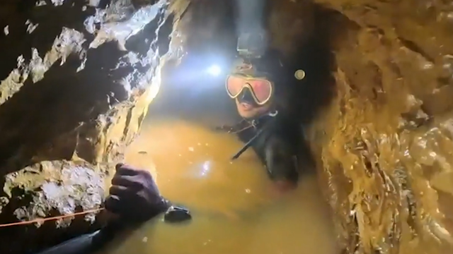 cave5.png 