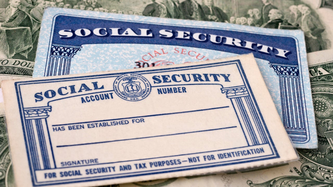 Senators introduce bipartisan plan to tackle Social Security insolvency