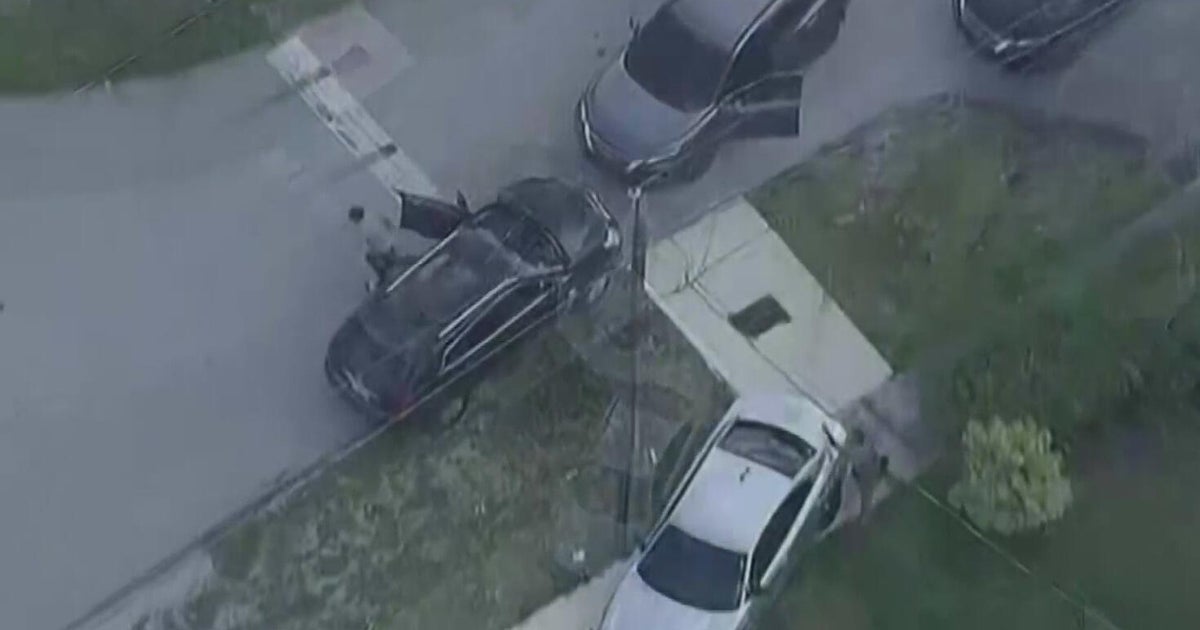 Slow speed police chase in Miami Gardens ends in takedown of suspect ...