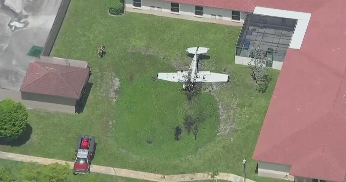 Plane crash reported in Pembroke Pines, officials say