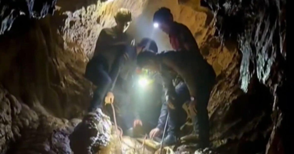 Laos miners remain trapped in cave with oxygen running low