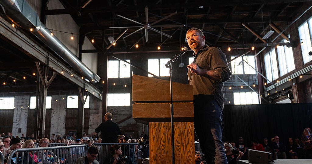Maine Senate Candidate Graham Platner Confronts Disclosure His Wife Made Over Explicit Texts