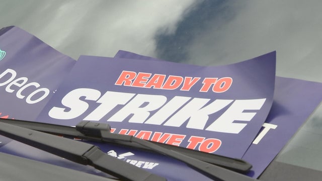 PECO union workers in Delaware County vote on strike authorization as contract negotiations continue 
