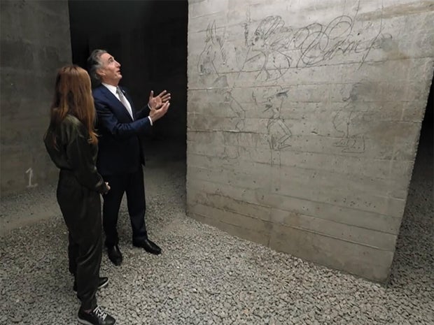faith-salie-and-interior-secretary-doug-burgum-in-the-lincoln-memorial-undercroft.jpg