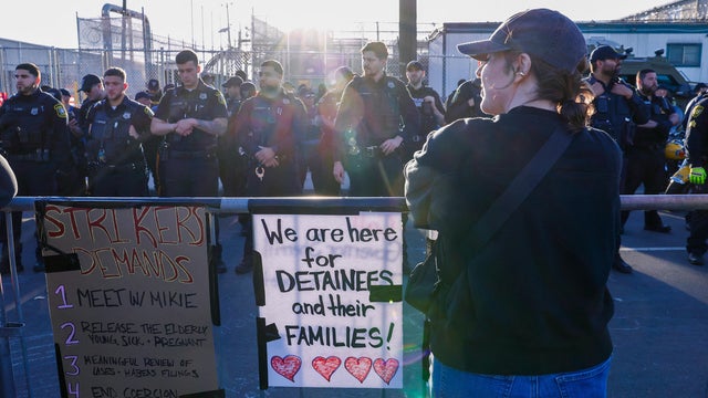 US-POLITICS-IMMIGRATION-ICE 