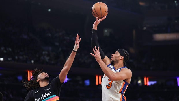 Los Knicks comienzan a intensificar los preparativos para el enfrentamiento de las Finales de la NBA con los Spurs Los Knicks comienzan a intensificar los preparativos para el enfrentamiento de las Finales de la NBA con los Spurs