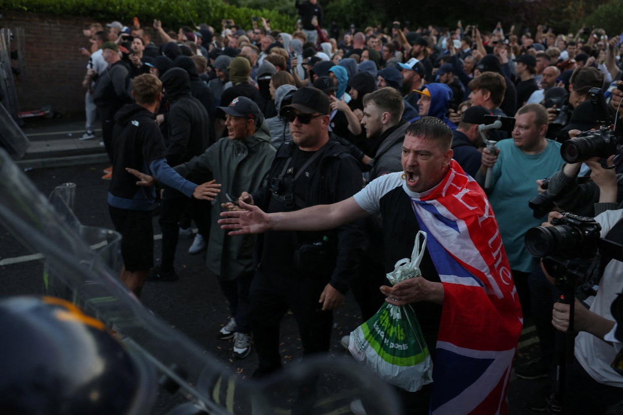 U.K. teen Henry Nowak's murder fuels protests as far-right politicians ...