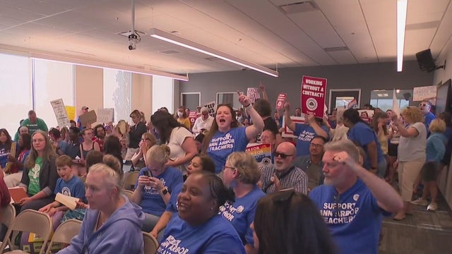 Ann Arbor teachers push for new contract 