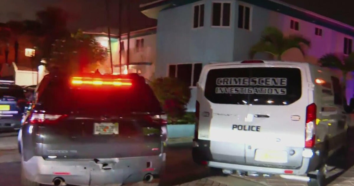 Woman identified whose body washed ashore on Hollywood Beach by FWC