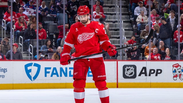 Columbus Blue Jackets v Detroit Red Wings 