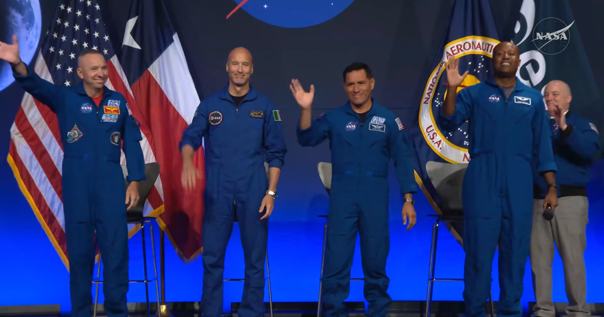 NASA names 4 astronauts for next Artemis mission