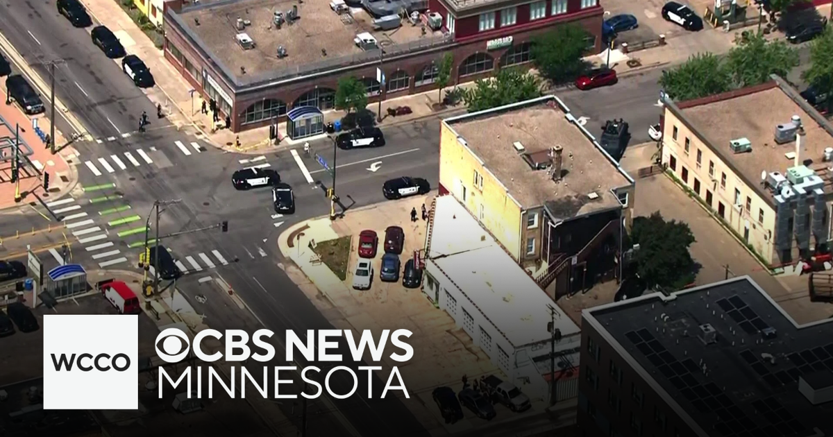 Sheriff's deputies shot at in south Minneapolis - CBS Minnesota
