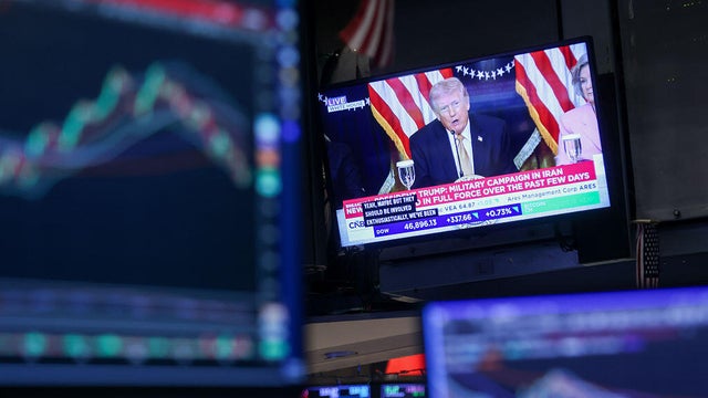 TOPSHOT-CORRECTION / US-POLITICS-TRUMP 