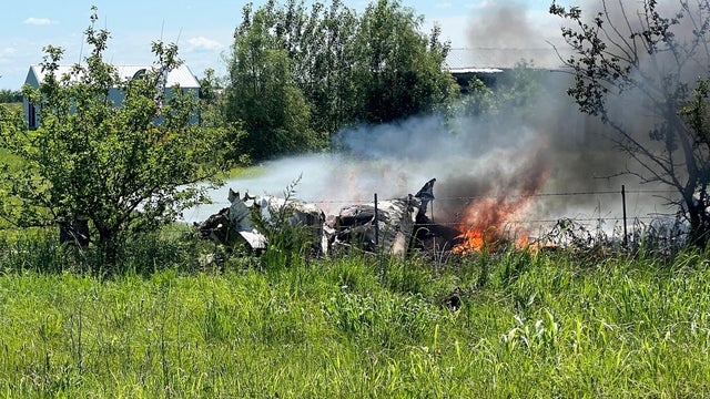 plane-crash.jpg 