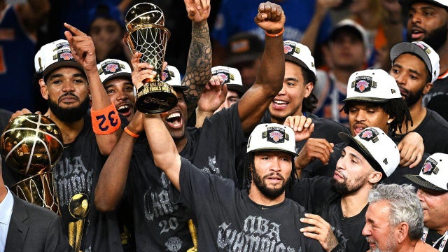 knicks-nba-finals-trophy.jpg 