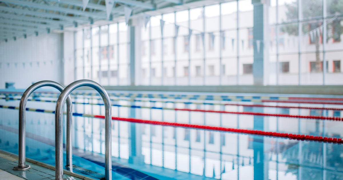 Minnesota swim coach accused of grooming teenage girl