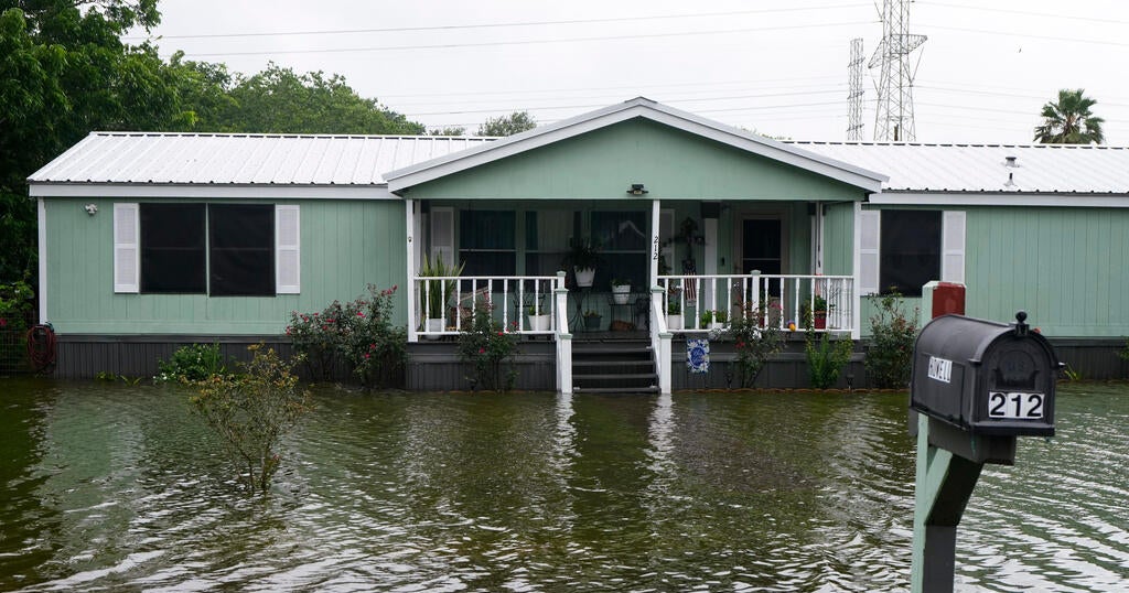 Tropical Storm Arthur weakens off Texas' Gulf Coast