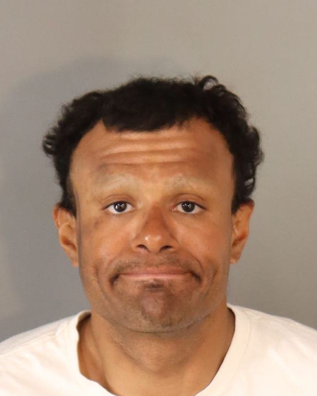 elias-calderon.png