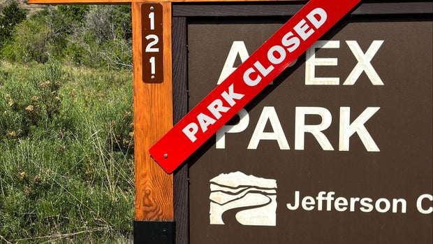 apex-park-closed-sign-1.jpg 