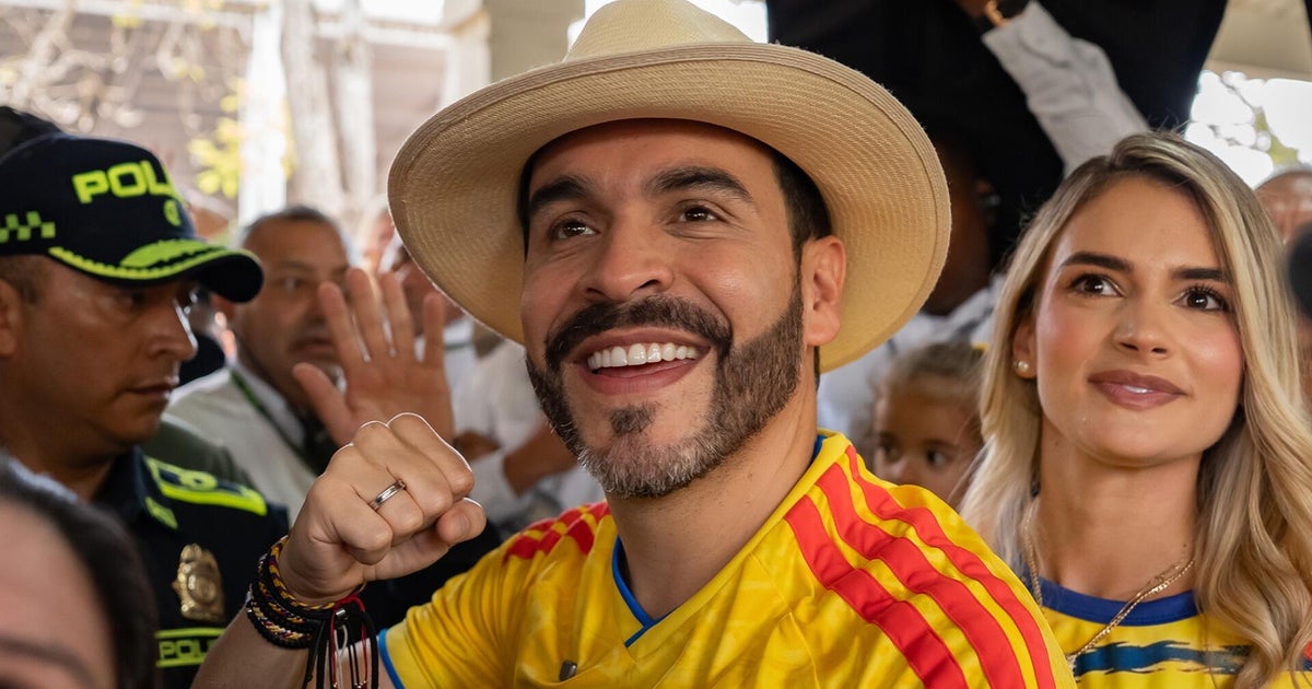 Trump-backed populist wins close Colombia presidential runoff election
