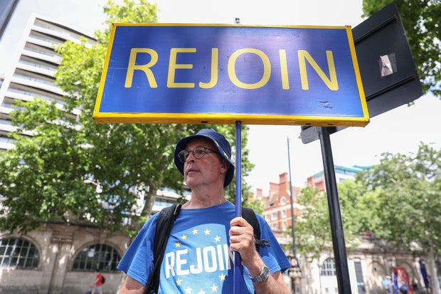 London march marks 10 years since Brexit with calls to rejoin EU 