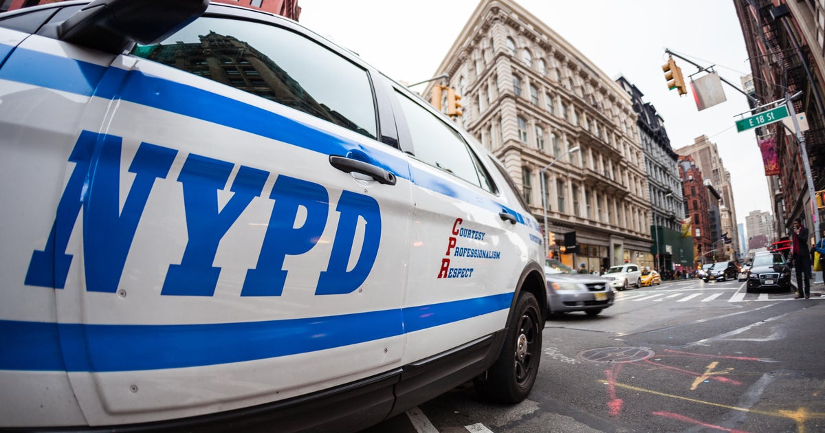 ФБР, NYPD извършват обиски, свързани с разследване на настоящи и бивши служители на NYPD