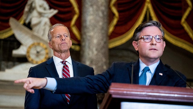 Democrats Dismiss Trump Firing Threats As US Shutdown Drags On 
