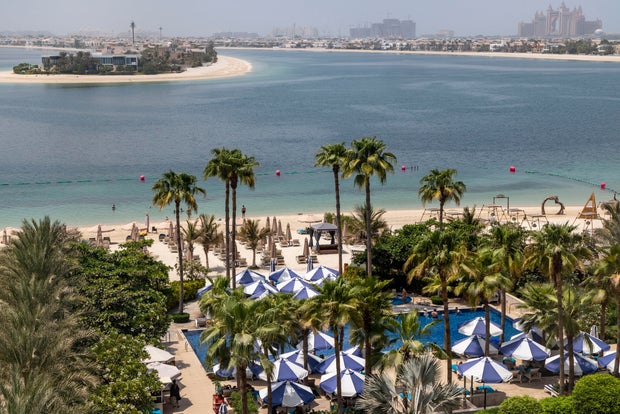 Dubai hotel and coastline 
