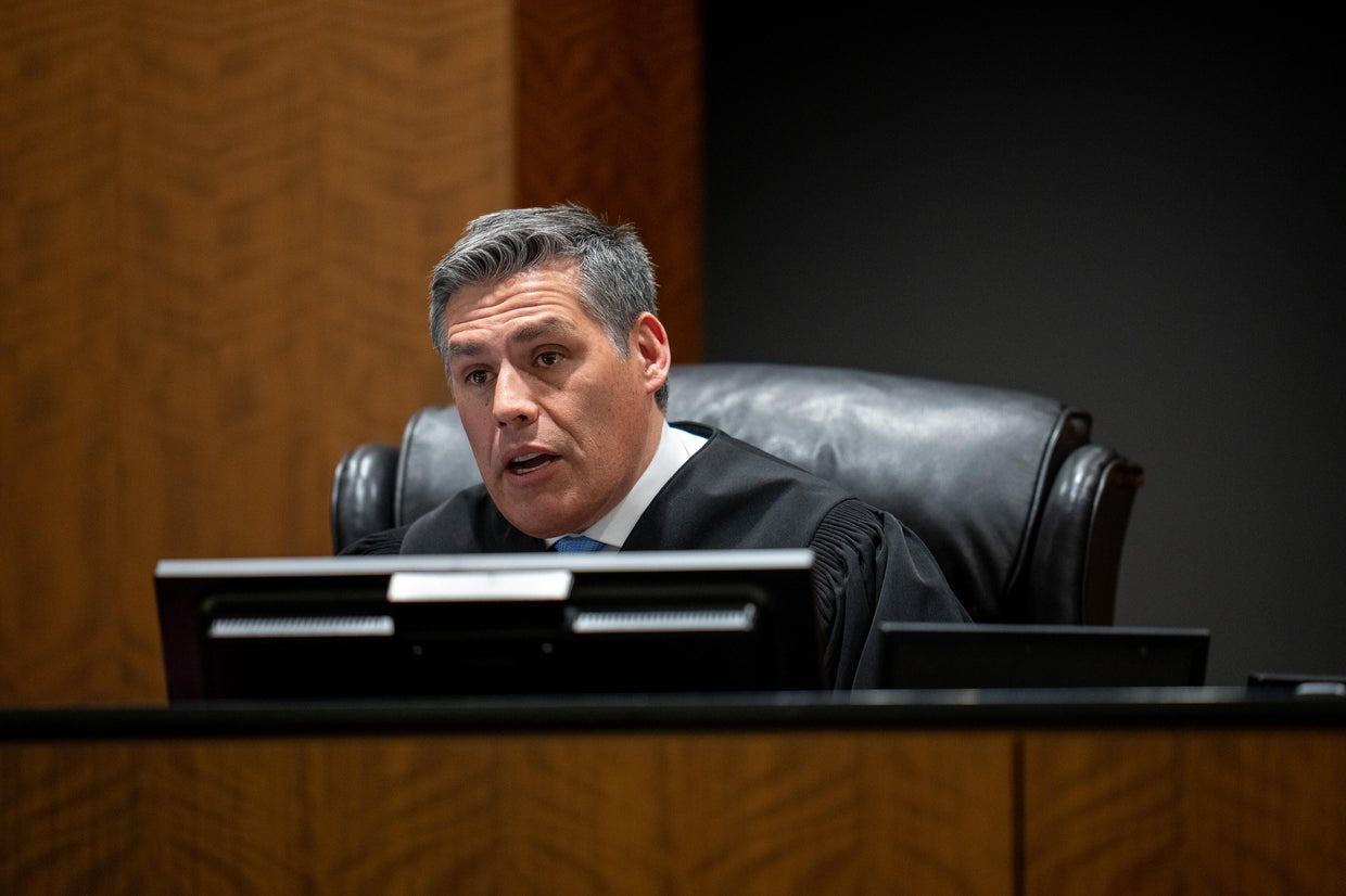 Judge in Charlie Kirk murder case finds prosecutor in contempt for ...
